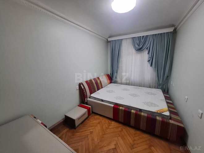 Продаётся 3-комн. вторичка 70 м², м. Низами, photo 8 from 19