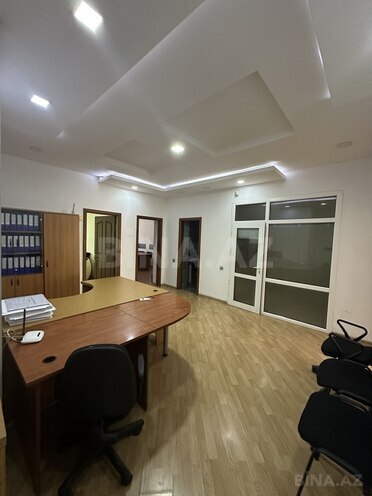 Продаётся 8-комн. офис 420 м², м. Иншаатчылар, photo 9 from 12