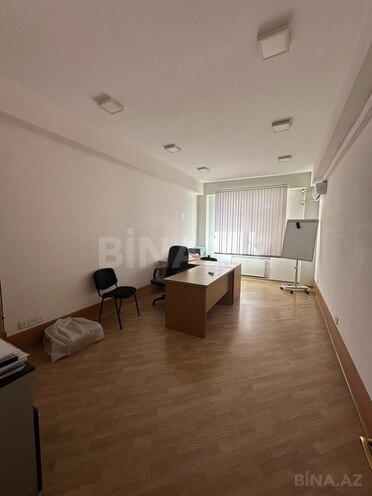 Продаётся 8-комн. офис 420 м², м. Иншаатчылар, photo 8 from 12