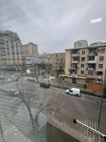İcarəyə verilir 3 otaqlı köhnə tikili 90 m², Elmlər Akademiyası m., photo 7 from 15