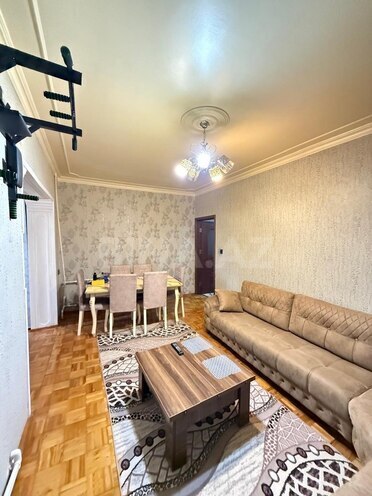 Продаётся 2-комн. вторичка 65 м², пос. 8-й мкр, photo 4 from 19
