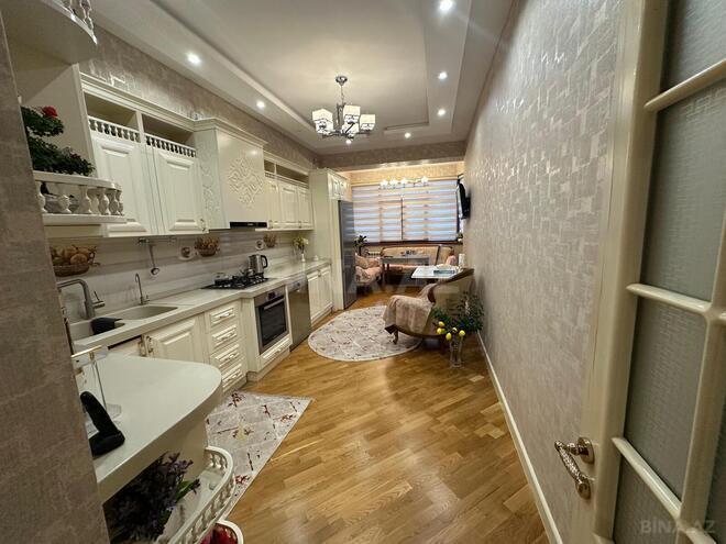 Satılır 4 otaqlı yeni tikili 200 m², 28 May m., photo 13 from 24