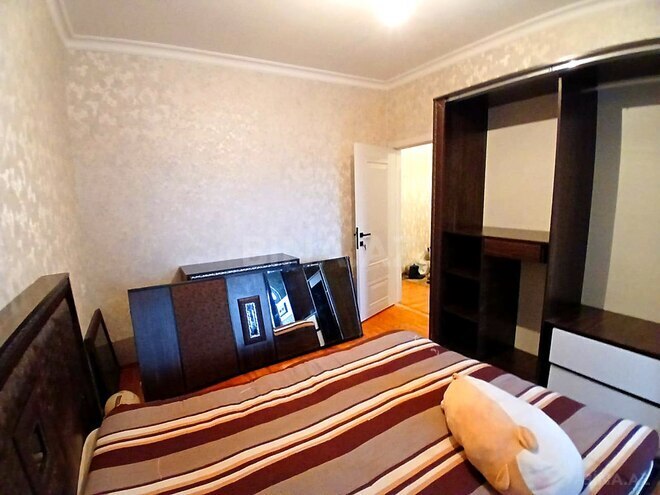 Продаётся 3-комн. вторичка 85 м², м. Кара Караев, photo 6 from 31