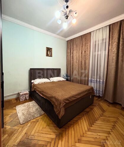 Satılır 2 otaqlı köhnə tikili 70 m², Nizami m., photo 4 from 8