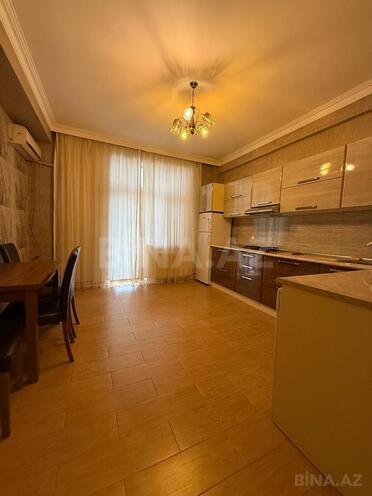 Сдаётся 3-комн. новостройка 125 м², м. Элмляр Академиясы, photo 9 from 15