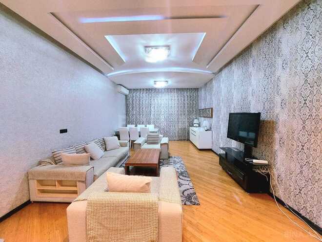 Сдаётся 4-комн. новостройка 175 м², м. Низами, photo 3 from 22