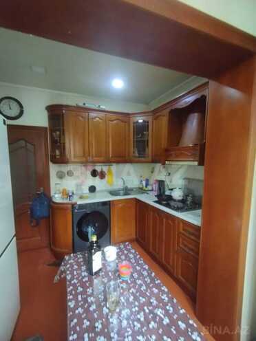 Satılır 4 otaqlı köhnə tikili 120 m², İnşaatçılar m., photo 13 from 24