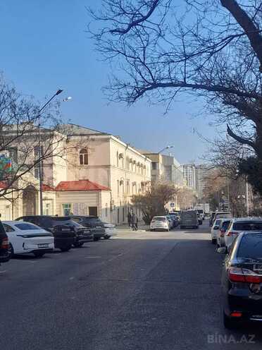 Продаётся 2-комн. вторичка 40 м², м. Элмляр Академиясы, photo 8 from 14