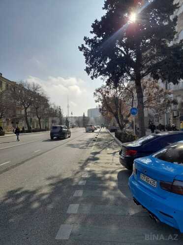 Продаётся 2-комн. вторичка 70 м², м. Элмляр Академиясы, photo 3 from 24