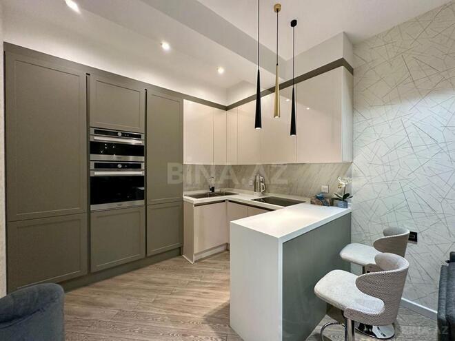 Сдаётся 3-комн. новостройка 110 м², м. Низами, photo 3 from 7