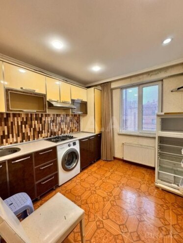 İcarəyə verilir 3 otaqlı köhnə tikili 85 m², Gənclik m., photo 8 from 10