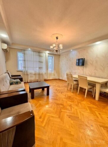 İcarəyə verilir 3 otaqlı köhnə tikili 85 m², Gənclik m., photo 1 from 10