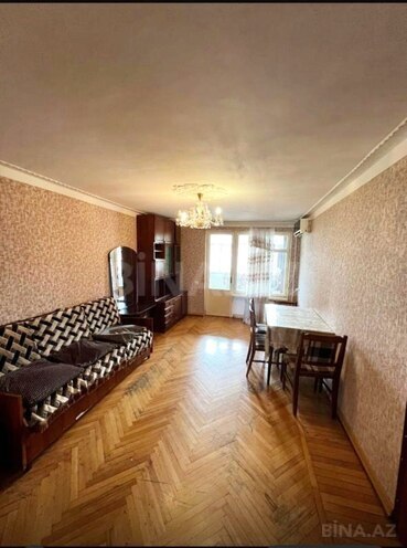 Satılır 3 otaqlı köhnə tikili 70 m², İnşaatçılar m., photo 1 from 9