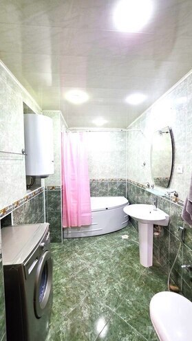 Продаётся 2-комн. вторичка 65 м², м. Ичеришехер, photo 14 from 17