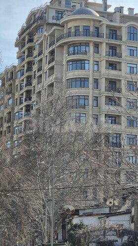 Satılır 4 otaqlı yeni tikili 198 m², Sahil m., photo 1 from 13