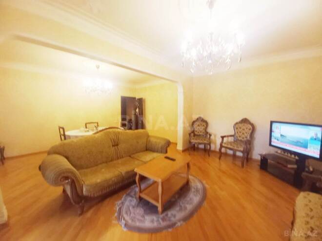 Satılır 5 otaqlı köhnə tikili 130 m², Azadlıq Prospekti m., photo 3 from 22