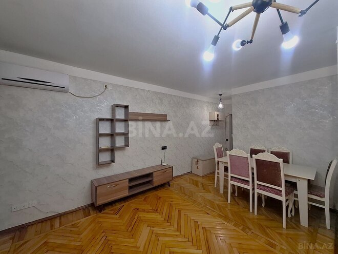 Satılır 2 otaqlı köhnə tikili 46 m², İnşaatçılar m., photo 4 from 13