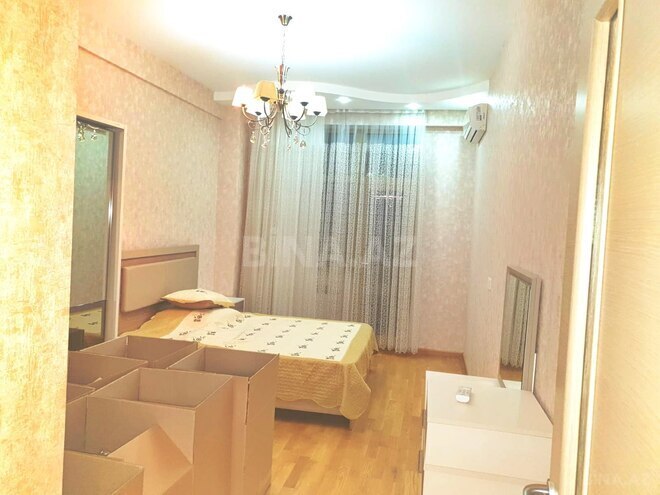 İcarəyə verilir 4 otaqlı yeni tikili 194 m², 28 May m., photo 4 from 18