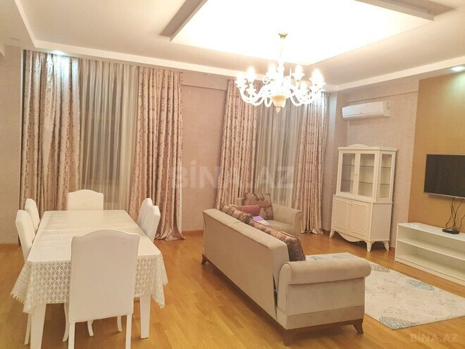 İcarəyə verilir 4 otaqlı yeni tikili 194 m², 28 May m., photo 6 from 18