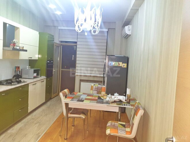 İcarəyə verilir 4 otaqlı yeni tikili 194 m², 28 May m., photo 12 from 18