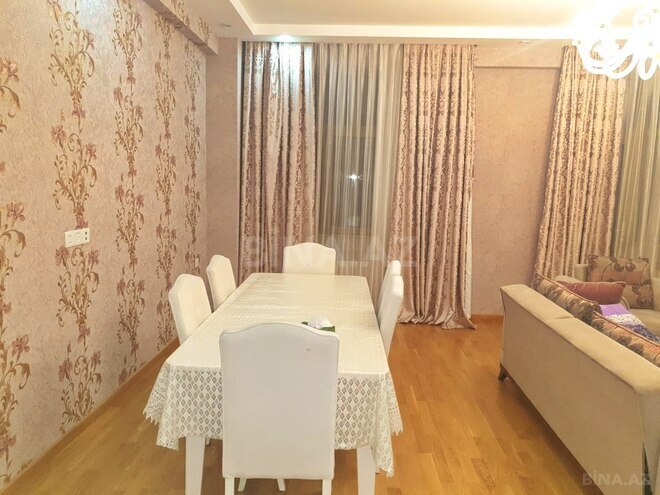 İcarəyə verilir 4 otaqlı yeni tikili 194 m², 28 May m., photo 13 from 18