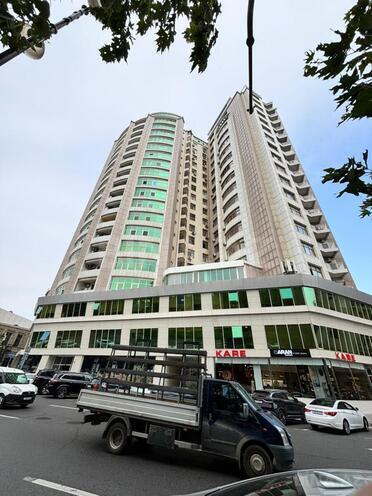 Satılır 4 otaqlı yeni tikili 230 m², Sahil m., photo 1 from 20