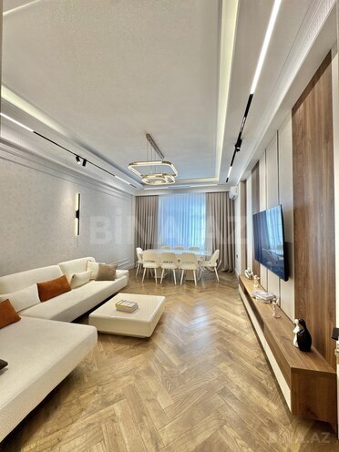 Продаётся 3-комн. новостройка 120 м², м. Элмляр Академиясы, photo 1 from 15