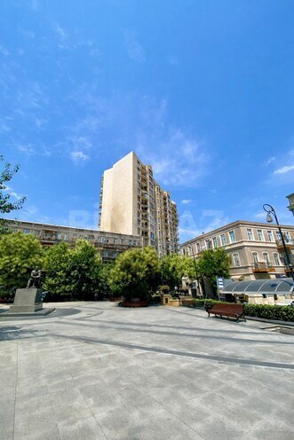 Satılır 3 otaqlı yeni tikili 230 m², İçəri Şəhər m., photo 3 from 8