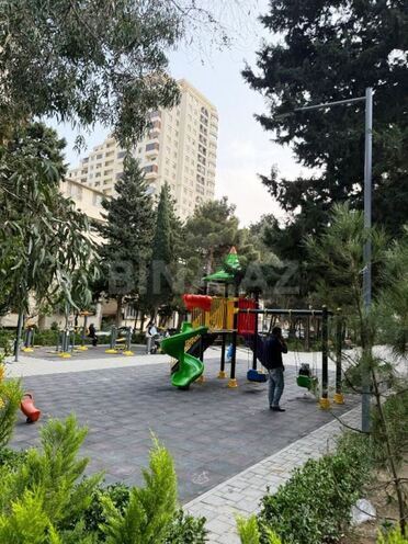 Satılır 2 otaqlı köhnə tikili 45 m², Bakıxanov q., photo 1 from 13