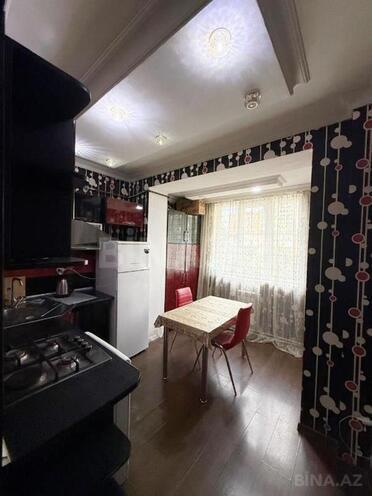 Satılır 2 otaqlı köhnə tikili 45 m², Bakıxanov q., photo 9 from 13
