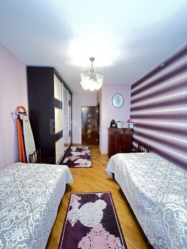 Satılır 2 otaqlı köhnə tikili 55 m², Yasamal r., photo 9 from 12