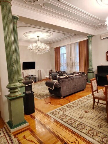 Продаётся 12-комн. дом/дача 1 200 м², м. Насими, photo 7 from 25