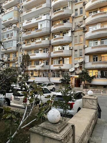 Сдаётся 2-комн. новостройка 80 м², м. Ази Асланов, photo 4 from 13