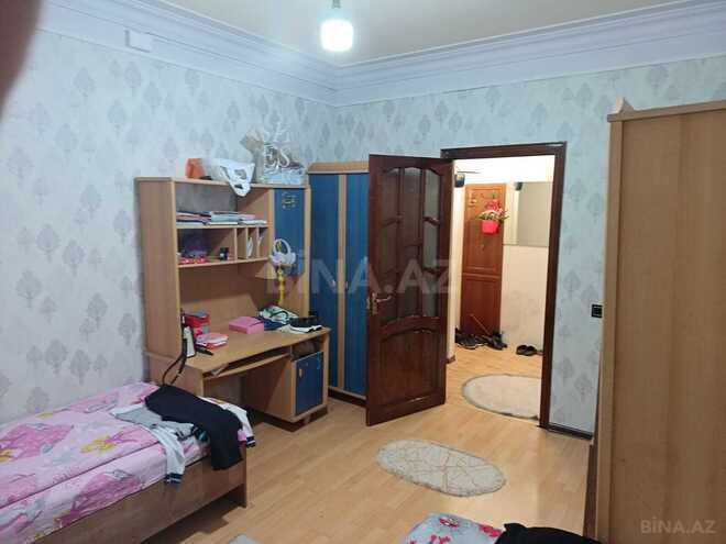 Продаётся 4-комн. вторичка 100 м², м. Нефтчиляр, photo 8 from 22