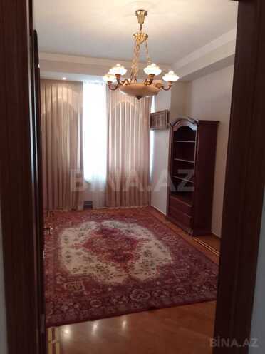 İcarəyə verilir 4 otaqlı yeni tikili 163 m², 28 May m., photo 13 from 32