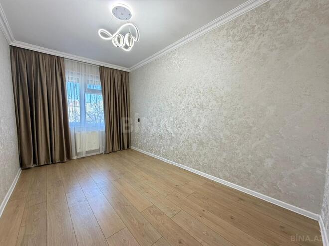 Продаётся 3-комн. вторичка 75 м², м. Нефтчиляр, photo 4 from 13