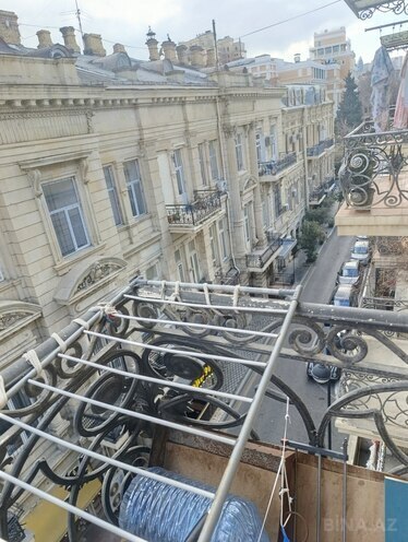 Satılır 3 otaqlı köhnə tikili 70 m², 28 May m., photo 18 from 23