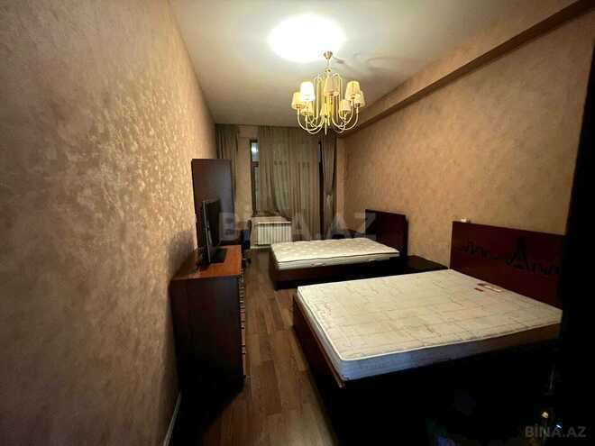 Сдаётся 3-комн. новостройка 135 м², Насиминский  р., photo 12 from 18