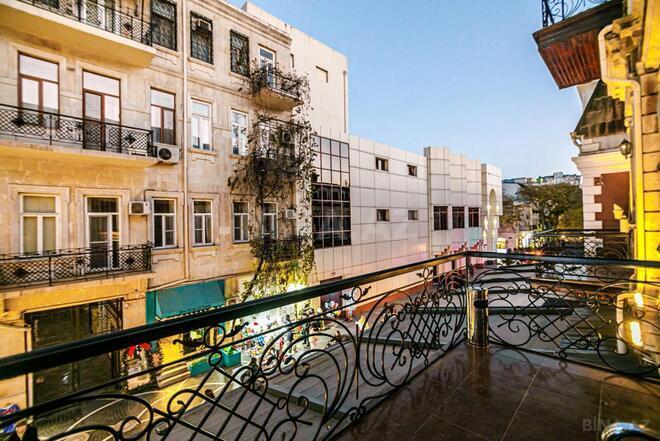 İcarəyə verilir 4 otaqlı köhnə tikili 130 m², Sahil m., photo 3 from 25