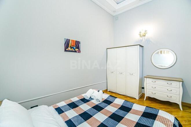 İcarəyə verilir 4 otaqlı köhnə tikili 130 m², Sahil m., photo 9 from 25