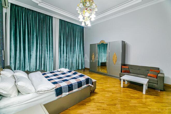 İcarəyə verilir 4 otaqlı köhnə tikili 130 m², Sahil m., photo 13 from 25