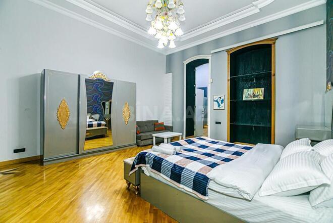 İcarəyə verilir 4 otaqlı köhnə tikili 130 m², Sahil m., photo 12 from 25