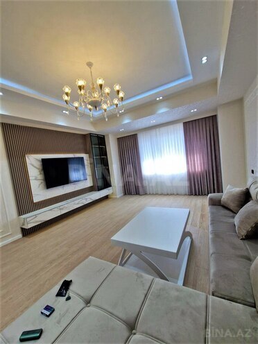 İcarəyə verilir 3 otaqlı yeni tikili 130 m², Ağ şəhər q., photo 1 from 19