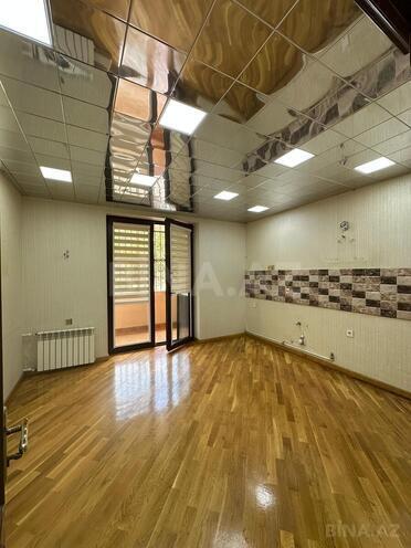 Satılır 4 otaqlı köhnə tikili 110 m², Yeni Yasamal q., photo 1 from 19