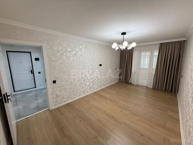 Продаётся 3-комн. вторичка 75 м², м. Нефтчиляр, photo 3 from 13