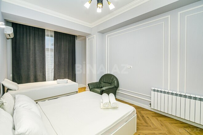Сдаётся 3-комн. новостройка 151 м², м. Низами, photo 8 from 26