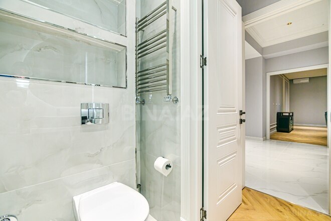 Сдаётся 3-комн. новостройка 151 м², м. Низами, photo 21 from 26