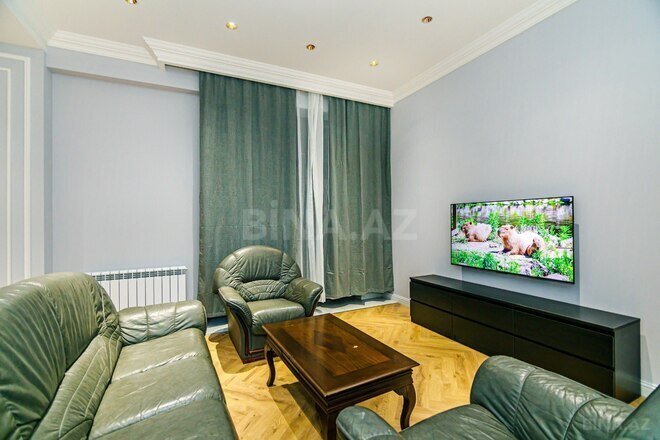 Сдаётся 3-комн. новостройка 151 м², м. Низами, photo 3 from 26