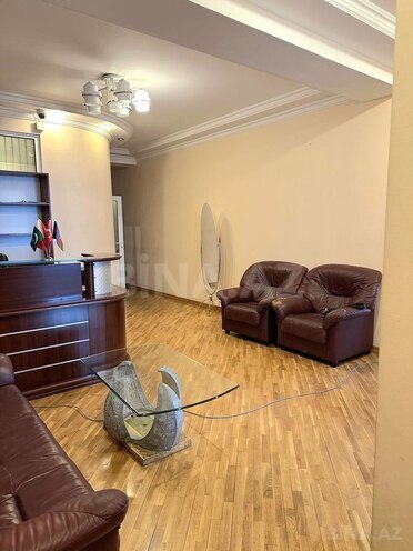 Сдаётся 4-комн. офис 150 м², м. Элмляр Академиясы, photo 10 from 20