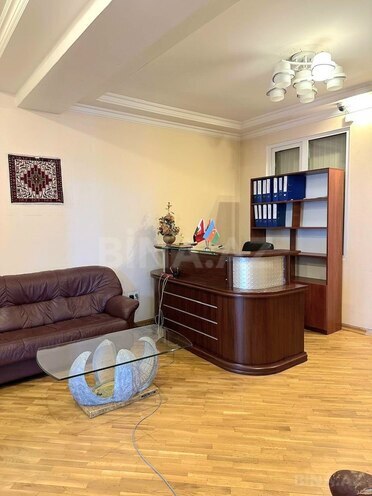 Сдаётся 4-комн. офис 150 м², м. Элмляр Академиясы, photo 15 from 20